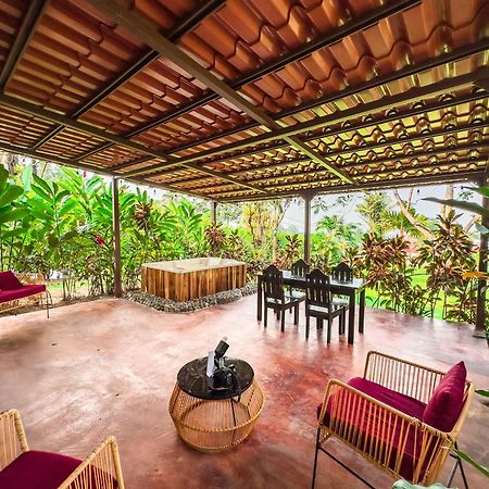 Hotel Rancho Cerro Azul La Fortuna Bagian luar foto