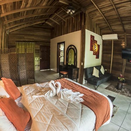 Hotel Rancho Cerro Azul La Fortuna Bagian luar foto