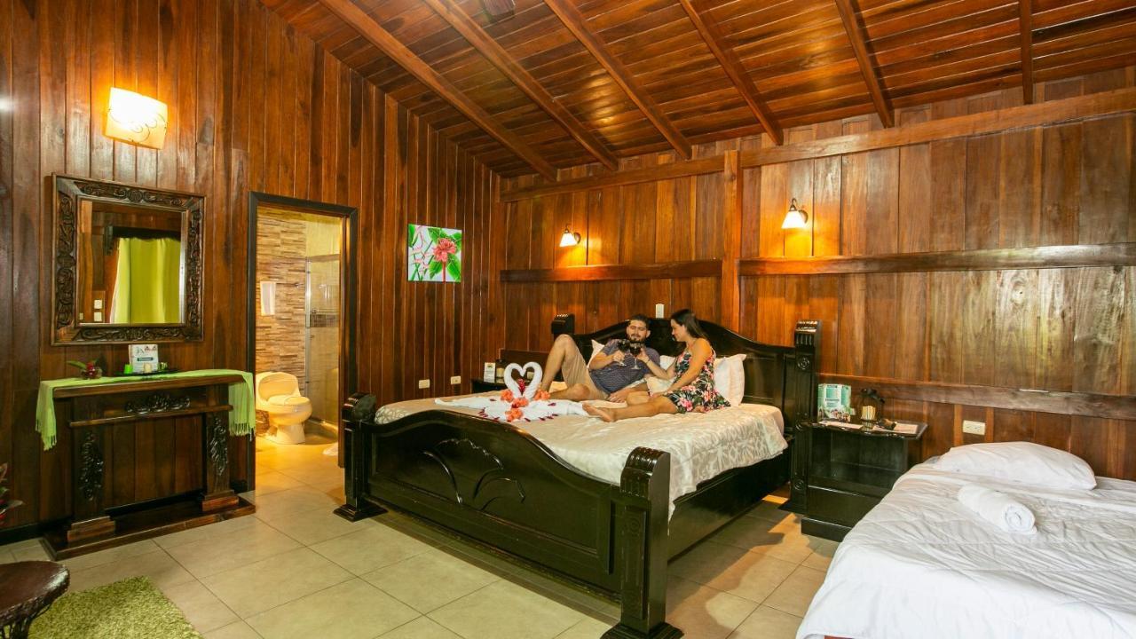 Hotel Rancho Cerro Azul La Fortuna Bagian luar foto