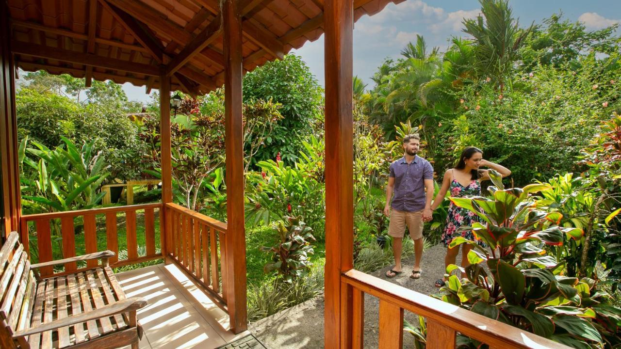 Hotel Rancho Cerro Azul La Fortuna Bagian luar foto