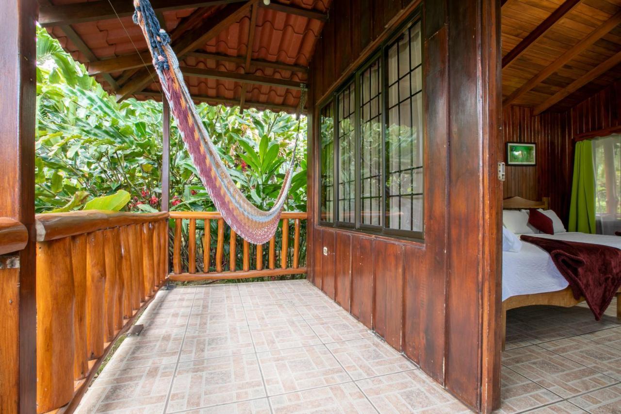 Hotel Rancho Cerro Azul La Fortuna Bagian luar foto