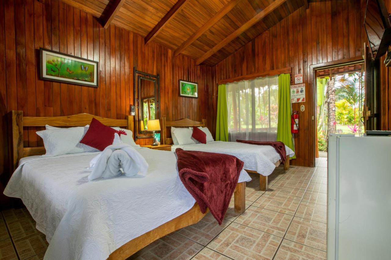 Hotel Rancho Cerro Azul La Fortuna Bagian luar foto